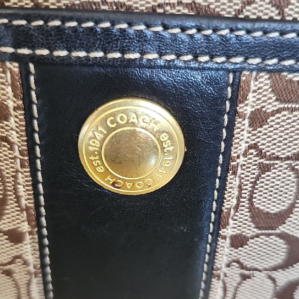 Coach Signature C Tri-Fold Walletv EUC - Picture 3 of 10